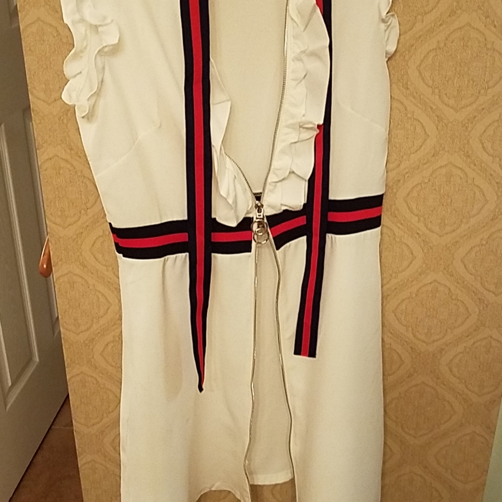 Dress - Picture 4 of 4